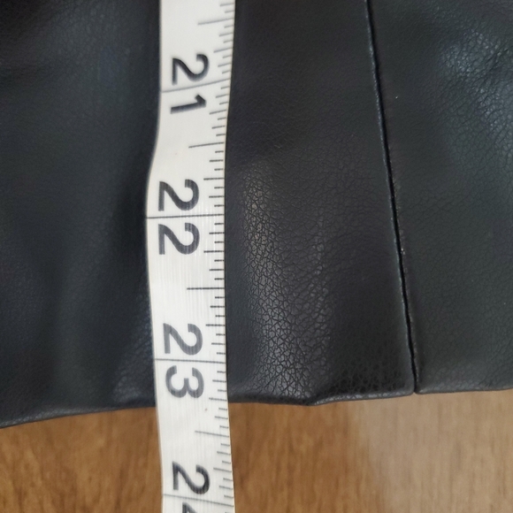 BCBG Maxazria Womens Faux Leather Jacket Small Black Moto Biker Lined - Picture 6 of 16